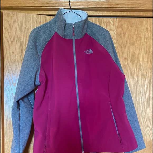 The North Face Jackets & Blazers - North Face Apex jacket